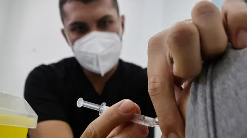 ¿Quiénes se deben vacunar esta semana contra el Covid-19?