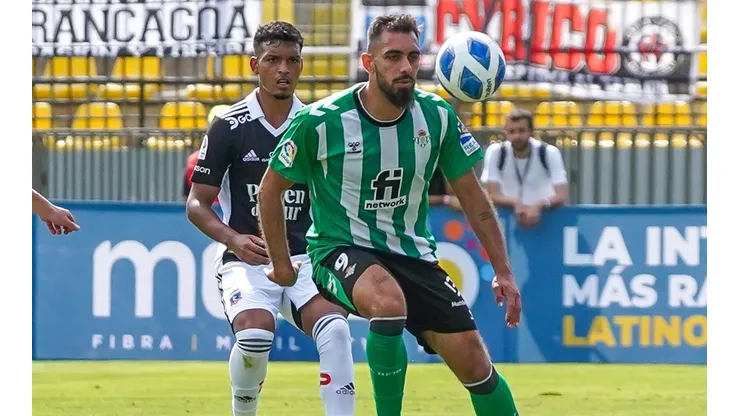 Borja Iglesias aplaudió a Daniel Gutiérrez días después del amistoso entre Colo Colo y Betis