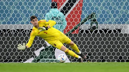 Courtois tapa penal y evita la sorpresa de Canadá ante Bélgica