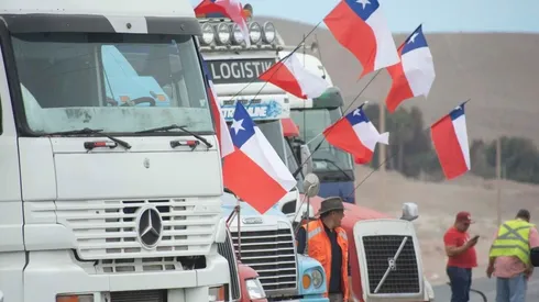 Los camioneros siguen obstaculizando varias carreteras del país.