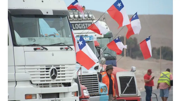 Los camioneros siguen obstaculizando varias carreteras del país.