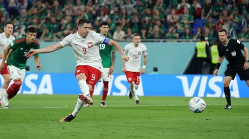 Robert Lewandowski falló desde el punto penal y todavía no marca en mundiales