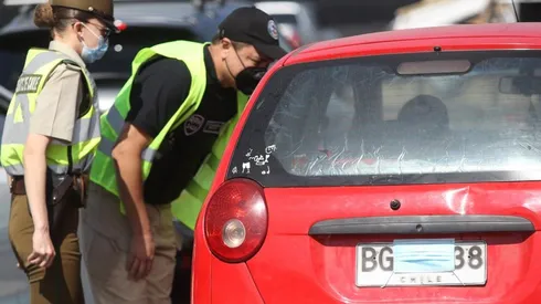 Carabineros informó de los detenidos por ocultar la patente de sus autos o motos.