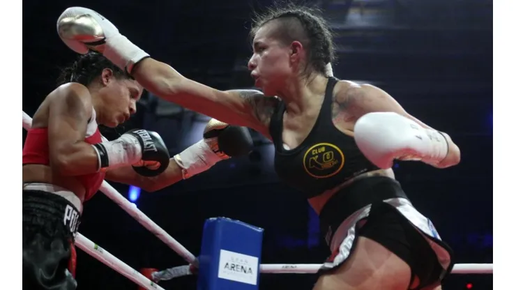 Daniela Asenjo ante Débora Gómez