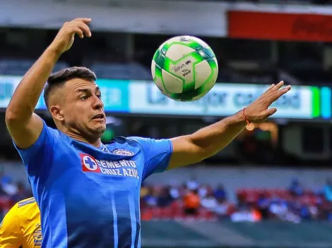 Iván Morales indigna a los hinchas del Cruz Azul por desafortunada foto