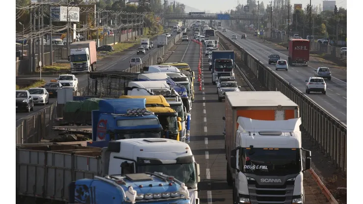 Paro de Camioneros en Ruta 5.