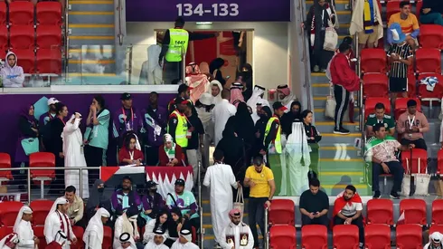 Los hinchas de Qatar abandonaron el estadio cuando quedaba mucho partido ante Ecuador