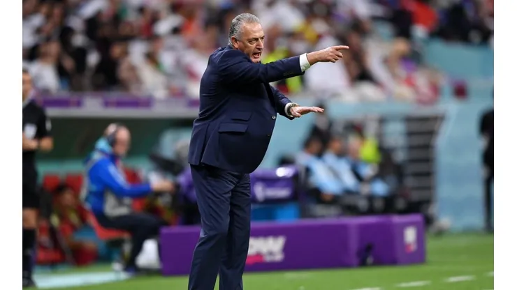 Gustavo Alfaro en el estreno de Ecuador en el Mundial de Qatar