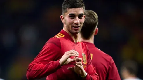 Ferran Torres luego de dedicarle un gol a su pareja, Sira.