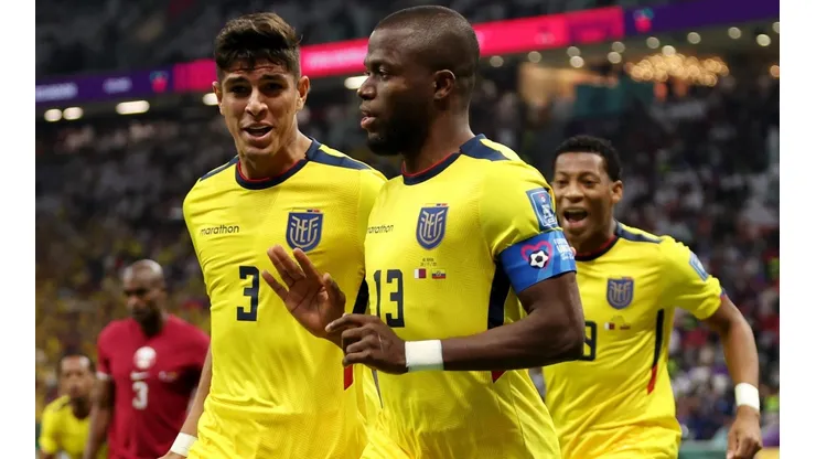 Enner Valencia ahora sí celebra su primer gol en Qatar 2022.