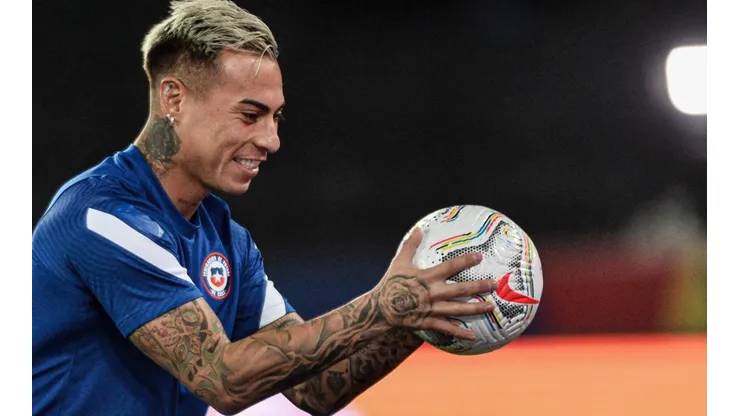 Eduardo Vargas cumple 33 años con un alza considerable en su nivel y que puede ilusionarlo con regresar a la selección chilena.