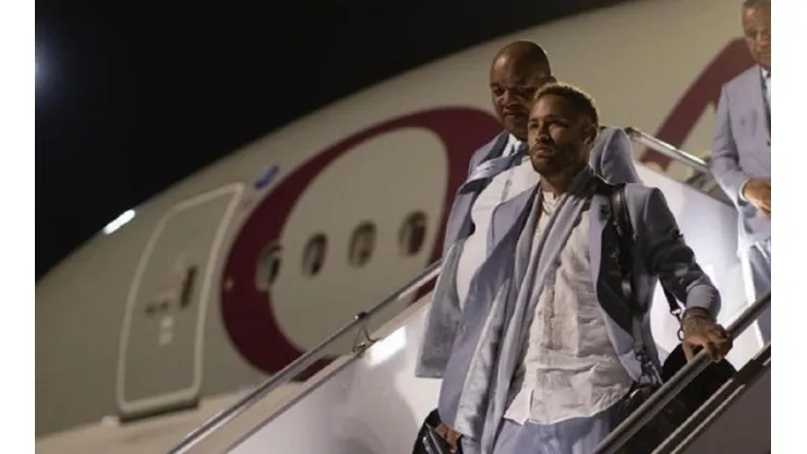 Neymar llegando a Qatar