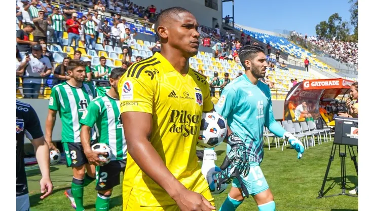 Carabalí se despidió de Colo Colo tras el partido con el Betis