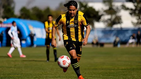 El volante de 43 años dejará el fútbol lleno de títulos.