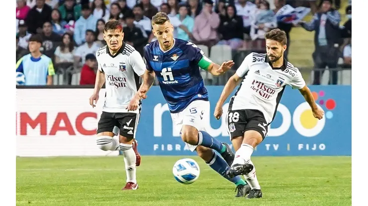 Colo Colo gustó y goleó en Concepción