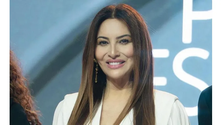 Myriam Hernández recibiendo su Latin Grammy.