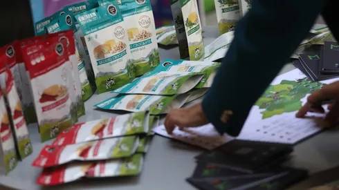 El gobernador de la Región Metropolitana, Claudio Orrego, junto a Francisco Sotomayor, gerente general de Fisa, anuncia el regreso de la Feria Internacional de Santiago, FISA, tras 24 años de ausencia.