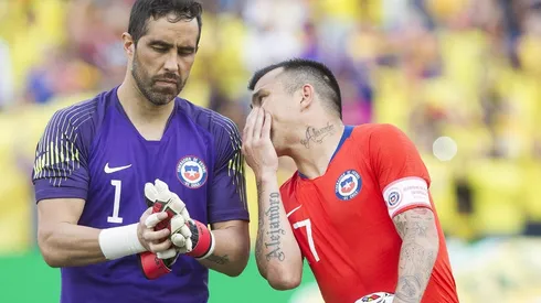 Medel o Bravo capitán: Berizzo juega al misterio en el regreso del arquero a la Roja.