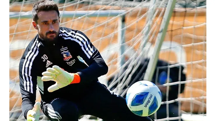 El Tuto de Paul llega a aportar experiencia al arco de Colo Colo y peleará el puesto con Brayan Cortés