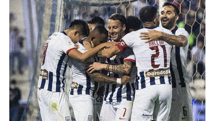 Alianza Lima celebra su título