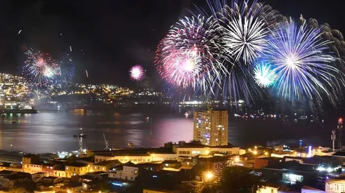 ¿Habrá fuegos artificiales en Viña del Mar y Valparaíso este año?
