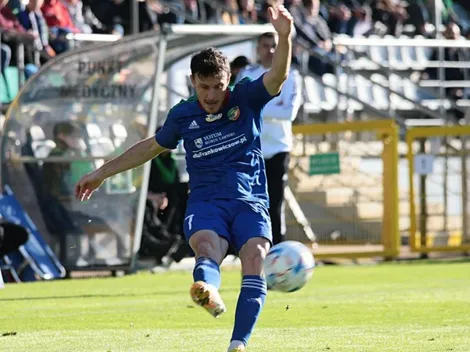 Ángelo Henríquez sale con dolencias y preocupa en la Roja