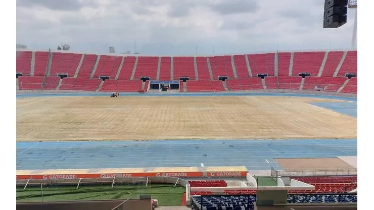Así luce la cancha del Estadio Nacional