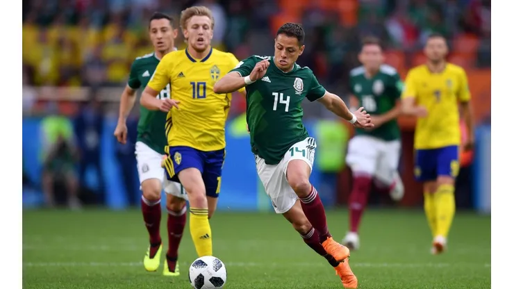 El periodista confirmó la indisciplina que mantiene a Chicharito desde 2019 fuera de la selección