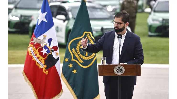 Boric respalda uso de la fuerza por parte de Carabineros