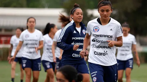 Con varias ausencias: El primer entrenamiento de La Roja Fem