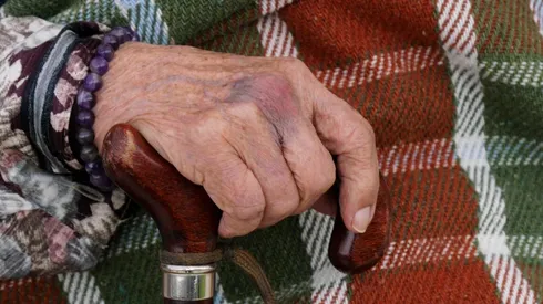 ¿A qué edad pueden pensionarse las personas en Chile?