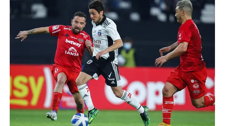 Marco Rojas asoma como titular ante Ñublense