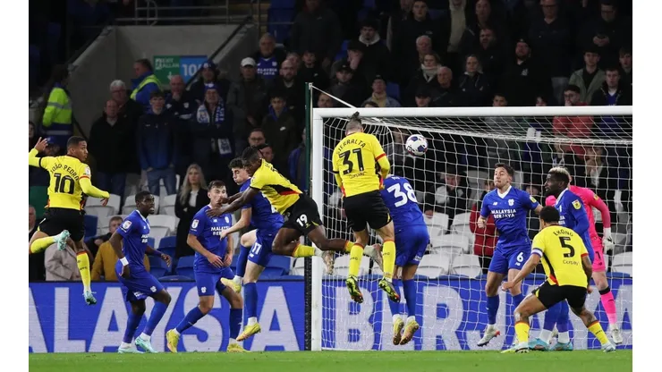 El cabezazo de Sierralta que le da el empate momentáneo al Watford