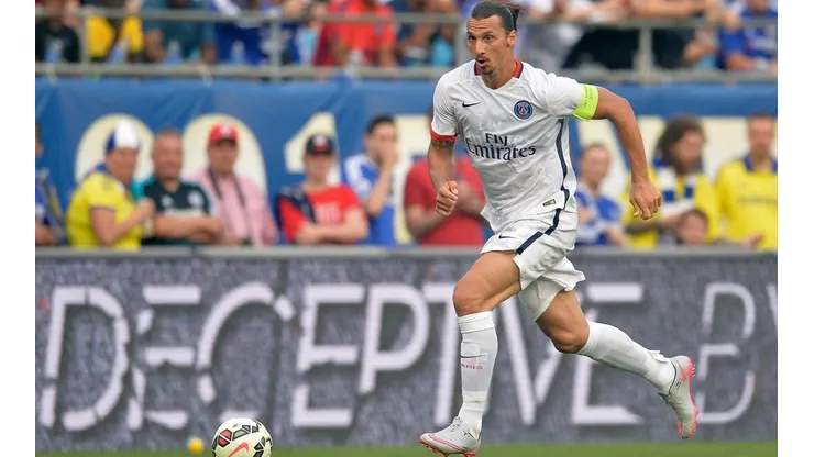 Zlatan jugando por el PSG
