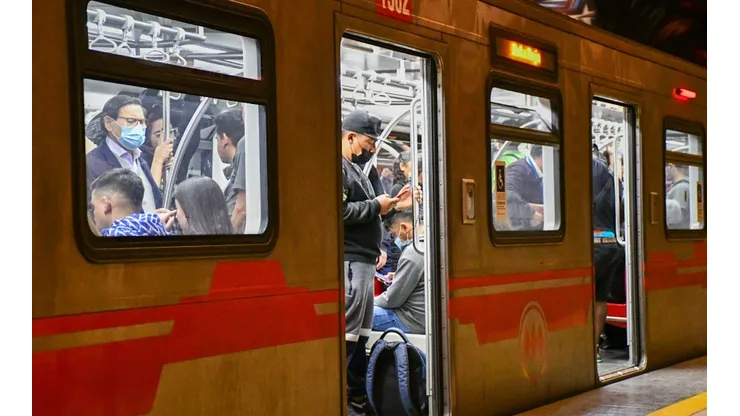 Metro Santiago martes 1 de noviembre.