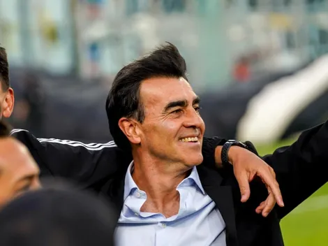 Quinteros asegura que continúa en Colo Colo si potencian el plantel