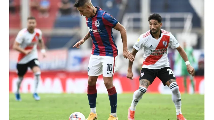 Ricardo Centurión jugando por San Lorenzo