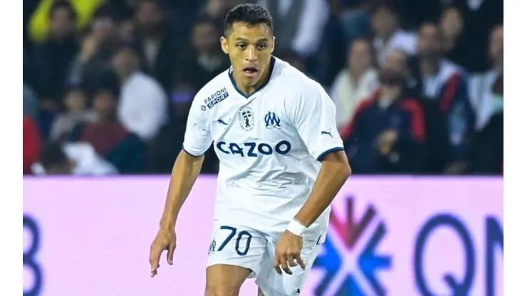 Alexis busca la clasificación a octavos de Champions League.