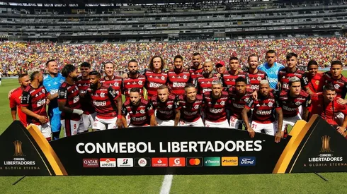 Arturo Vidal y todo el plantel de Flamengo demostraron unión desde la foto del partido.