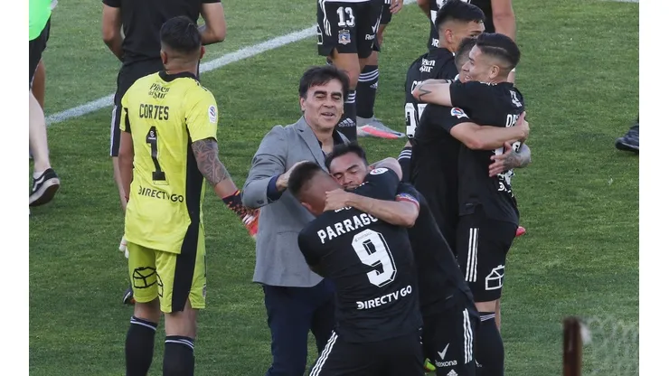 Javier Parraguez marcó un festejado gol de Colo Colo ante la Universidad Católica en un triunfo por 2-1 que finalmente no sirvió de mucho, pues los cruzados se consagraron tetracampeones.