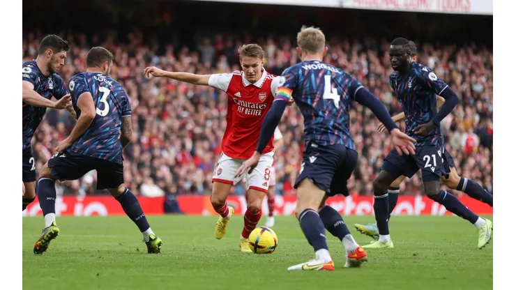 Arsenal le pasó por encima al Nottingham Forest