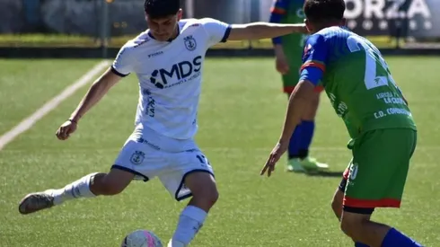 El plantel de Naval está jugando la liguilla final por el ascenso en Tercera B.