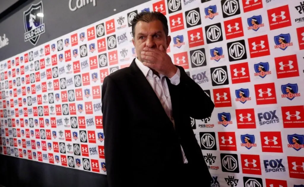 En Argentina hablan del problema de Colo Colo, Mosa y las licencias.