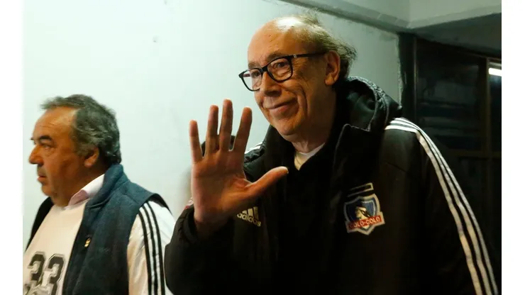 Alfredo Stöhwing, el presidente de Blanco y Negro, en el estadio Francisco Sánchez Rumoroso de Coquimbo Unido.