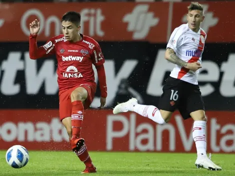 Curicó y Ñublense juegan "la final de los tres millones de dólares"