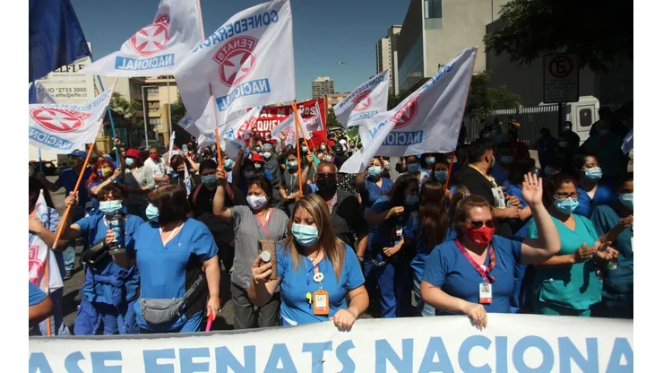 16 mil funcionarios de la salud podrían ser depedidos
