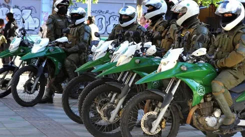 El informe indica que aumentó la valoración positiva respecto al desempeño de Carabineros.