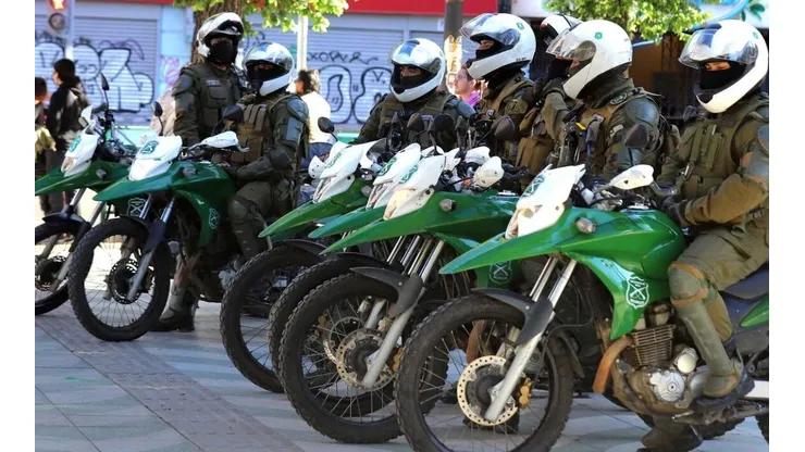 El informe indica que aumentó la valoración positiva respecto al desempeño de Carabineros.