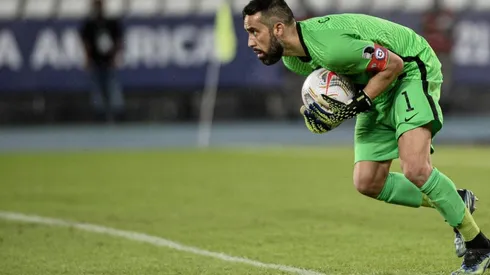 "Bravo debe ser el arquero en el inicio de las Eliminatorias"