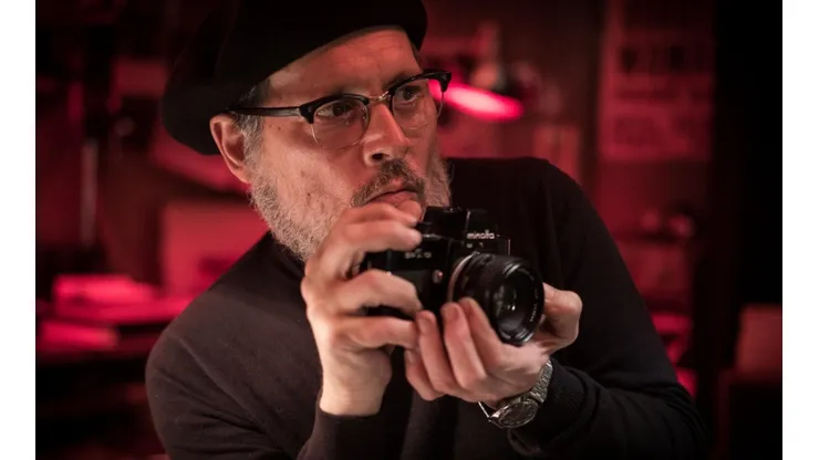 Johnny Depp como W. Eugene Smith, en Minamata.